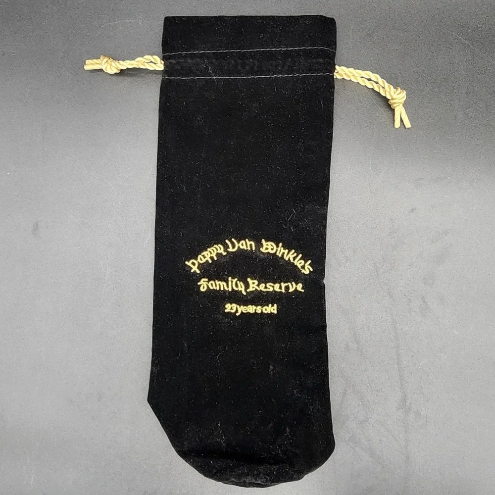 Pappy Van Winkle Black Velvet Bottle Bag Family Reserve 23 Year Bourbon Pouch